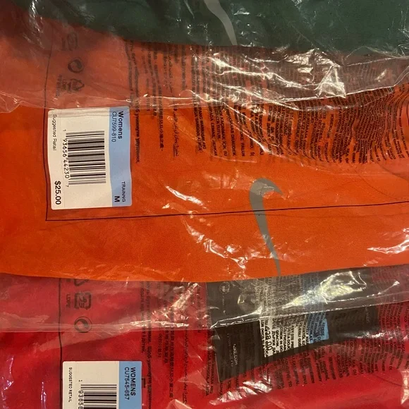 NIKE Women's Lot of M Medium Dri Fit T-Shirts New - Picture 2 of 12